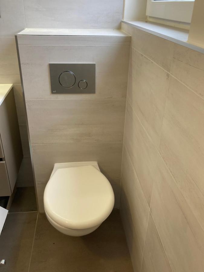 Kuenszler Apartmanhaz Zamárdi Екстериор снимка