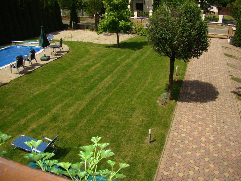 Kuenszler Apartmanhaz Zamárdi Екстериор снимка