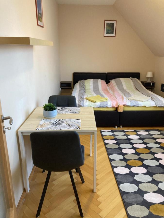 Kuenszler Apartmanhaz Zamárdi Екстериор снимка