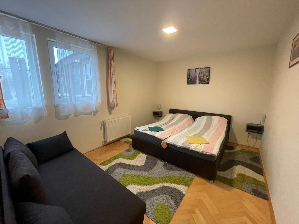 Kuenszler Apartmanhaz Zamárdi Екстериор снимка