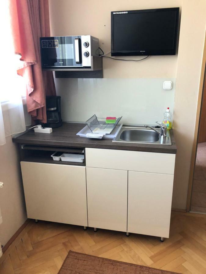 Kuenszler Apartmanhaz Apartment Zamárdi Екстериор снимка